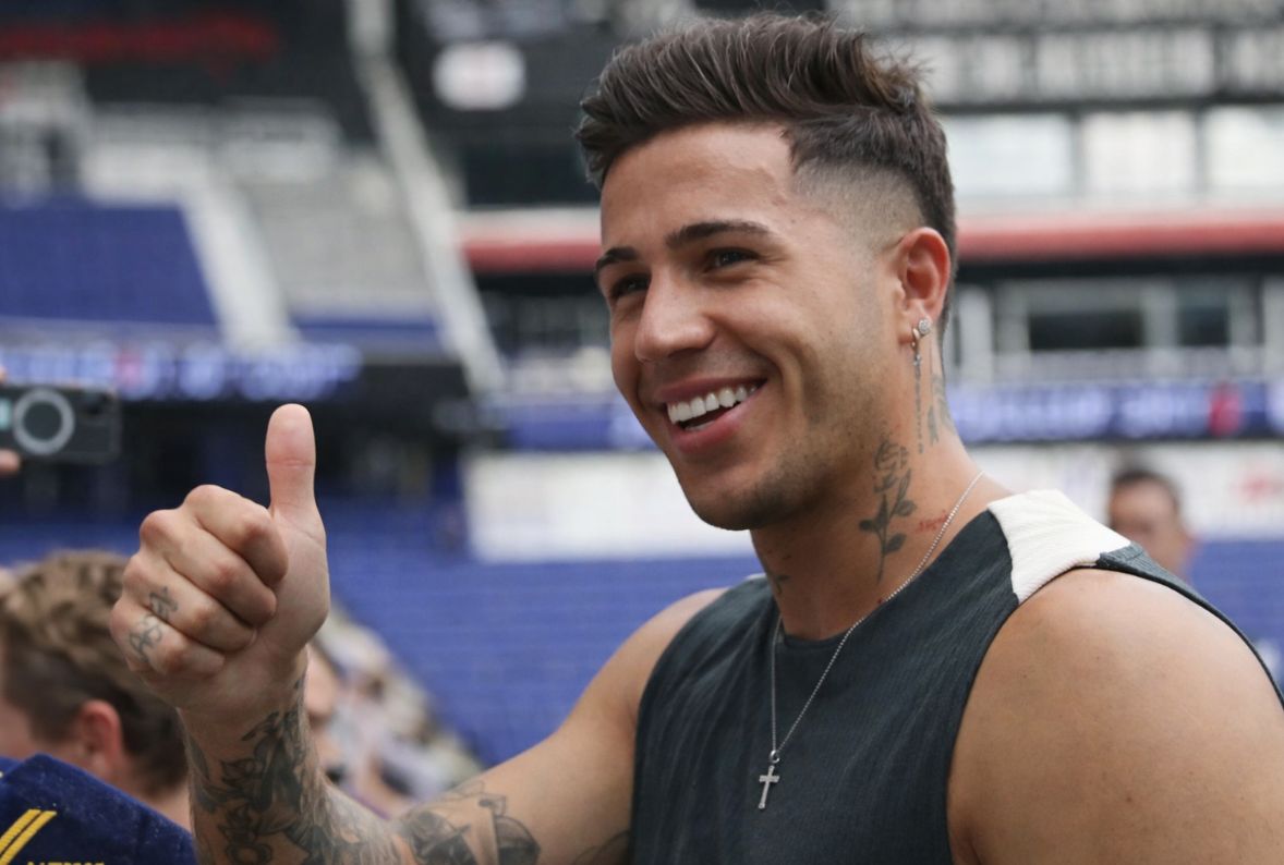 亿元先生亲口辟谣却藏玄机：心向皇马还是困于伦敦？切尔西的“薪资牢笼”正锁死未来